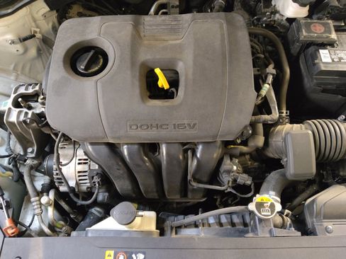 Used 2019 Hyundai Elantra Value Edition w/ Cargo Package image 30