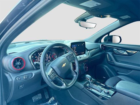 Used 2025 Chevrolet Blazer RS w/ Driver Confidence II Package image 9