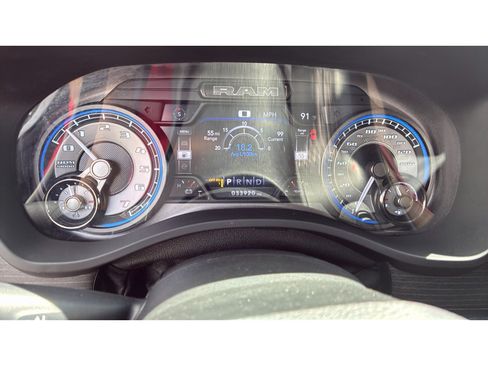 Used 2022 RAM 1500 Limited w/ Body-Colour Bumper Group AWD/4WD image 22