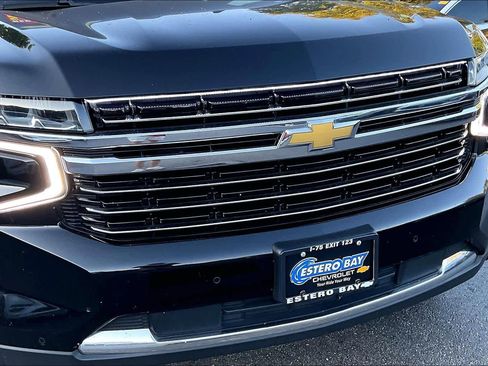 Used 2023 Chevrolet Suburban LT image 30