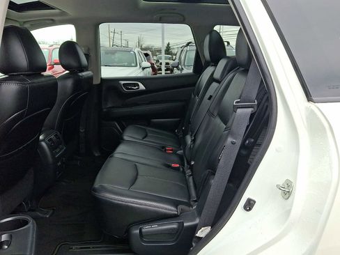 Used 2020 Nissan Pathfinder Platinum image 11