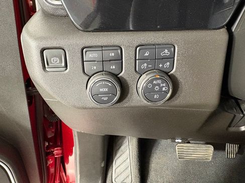 Certified 2025 Chevrolet Silverado 1500 RST w/ Convenience Package II AWD/4WD image 32