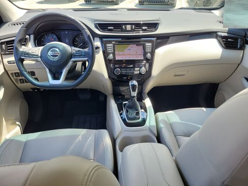 Used 2021 Nissan Rogue Sport SL w/ Premium Package FWD image 16