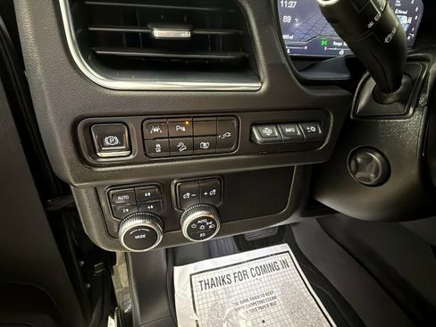 Used 2022 GMC Yukon AT4 w/ Technology Package AWD/4WD image 15