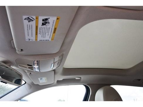 Used 2018 Mercedes-Benz GLC 300 4MATIC image 30