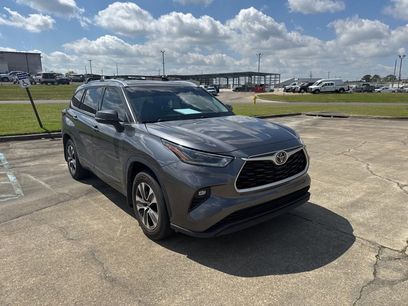 Used 2021 Toyota Highlander XLE