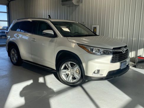Used 2015 Toyota Highlander Limited image 1