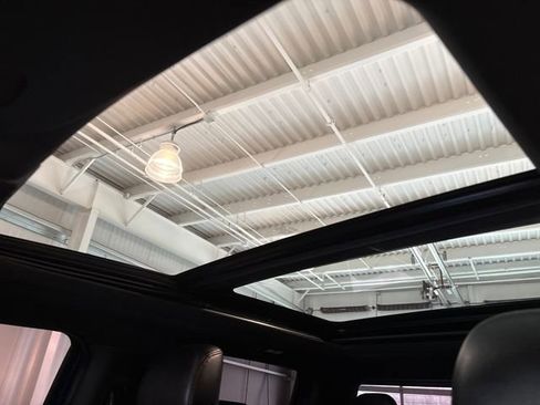 Used 2018 Ford F150 Raptor w/ Equipment Group 802A Luxury image 23