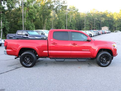 Used 2021 Toyota Tacoma SR5 RWD image 9