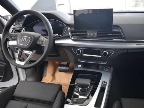 Certified 2025 Audi Q5 2.0T Premium Plus w/ Premium Plus Package image 21