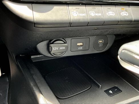 Used 2025 Hyundai Elantra Sport FWD image 19
