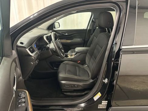 Used 2023 GMC Acadia SLE w/ Driver Convenience Package FWD image 7