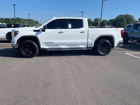 Used 2024 GMC Sierra 1500 SLT w/ SLT Premium Plus Package AWD/4WD image 2
