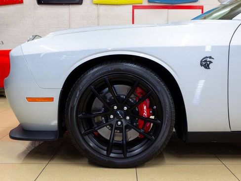 Used 2023 Dodge Challenger SRT Hellcat RWD image 8