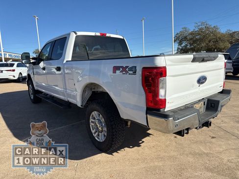 Used 2017 Ford F250 XLT w/ XLT Value Package image 5