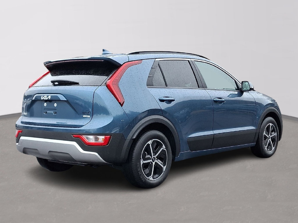 Certified 2025 Kia Niro EX w/ EX Cold Weather Package FWD image 6