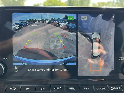 Used 2022 Nissan Rogue Platinum w/ Head-Up Display Package image 20