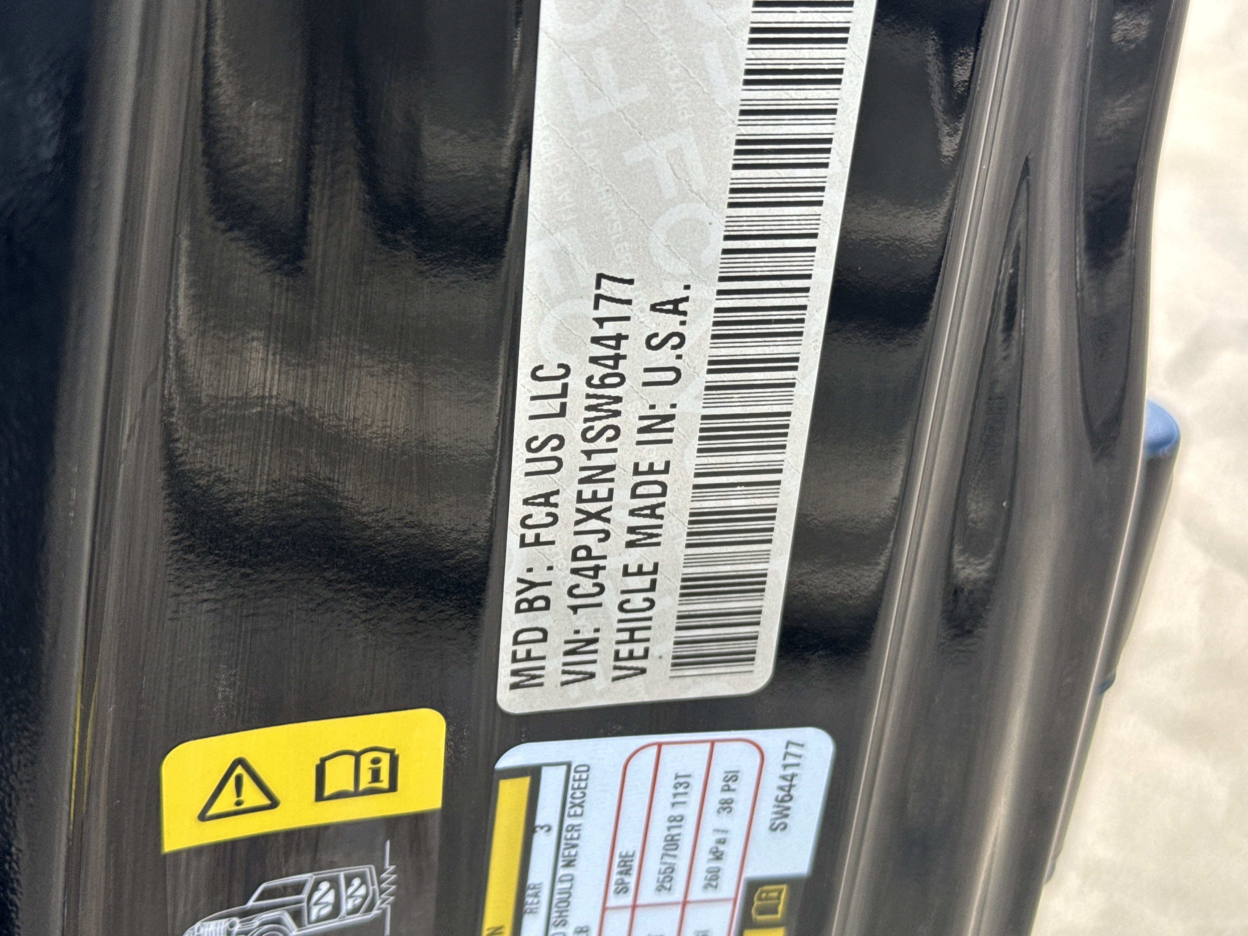 Used 2025 Jeep Wrangler Unlimited Sahara AWD/4WD image 33