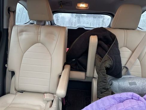 Used 2023 Toyota Highlander XLE image 8