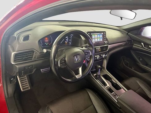 Used 2019 Honda Accord Sport image 9