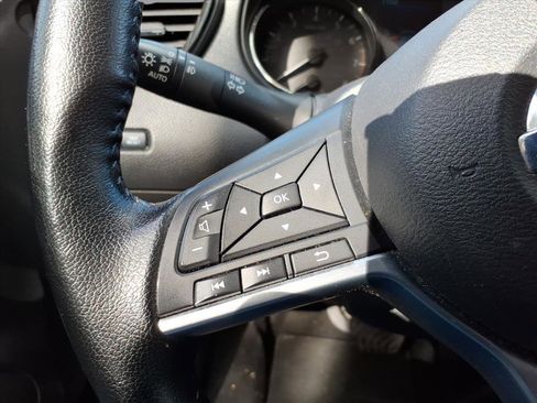 Used 2022 Nissan Rogue Sport SL w/ Premium Package image 14