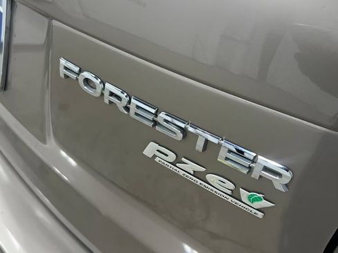 Used 2016 Subaru Forester 2.5i Premium w/ All-Weather Package AWD/4WD image 19