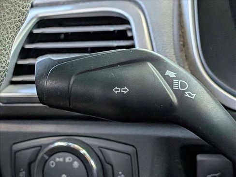 Used 2016 Ford Fusion SE FWD image 10