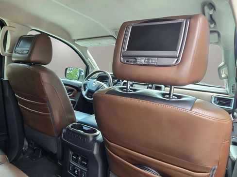 Used 2017 Nissan Titan Platinum Reserve AWD/4WD image 31