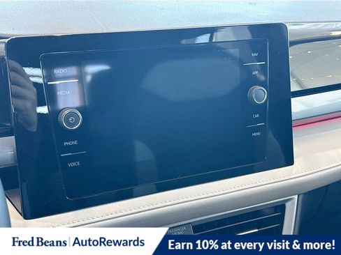 New 2026 Volkswagen Taos SEL image 8