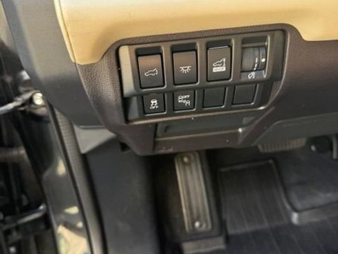 Used 2020 Subaru Ascent Touring w/ Popular Package #3 AWD/4WD image 15