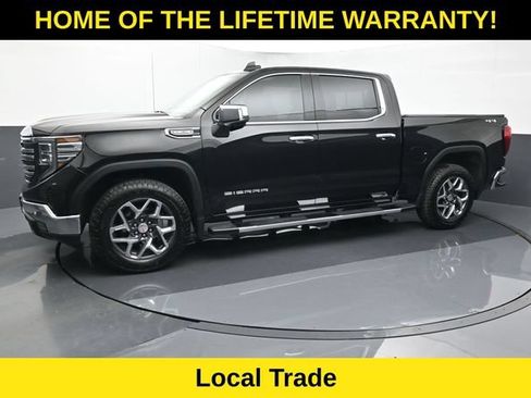 Used 2022 GMC Sierra 1500 SLT w/ SLT Premium Plus Package AWD/4WD image 3