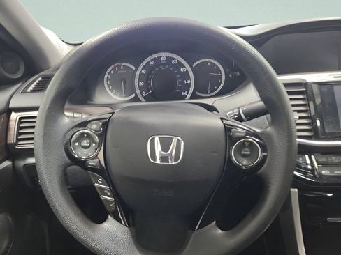 Used 2017 Honda Accord EX image 24