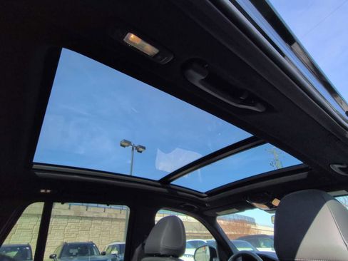 Used 2024 BMW X3 xDrive30i w/ Premium Package image 23