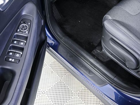 Used 2019 Hyundai Santa Fe SE AWD/4WD image 7