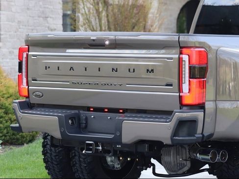 Used 2026 Ford F450 Platinum w/ Platinum Plus Package AWD/4WD image 3