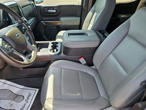 Used 2020 Chevrolet Silverado 1500 LT Trail Boss AWD/4WD image 12