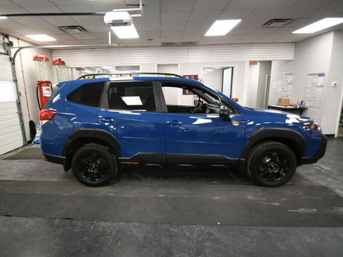 Used 2022 Subaru Forester Wilderness image 8