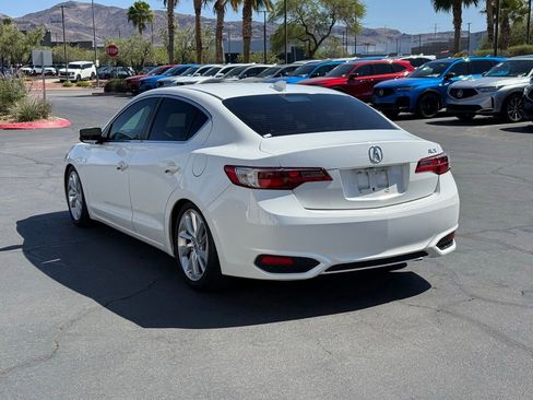 Used 2018 Acura ILX FWD image 5