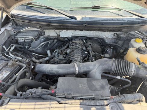 Used 2014 Ford F150 FX4 w/ Equipment Group 402A Luxury AWD/4WD image 47