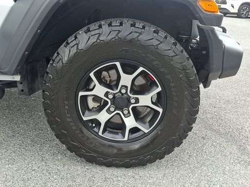 Used 2023 Jeep Wrangler Sport AWD/4WD image 8