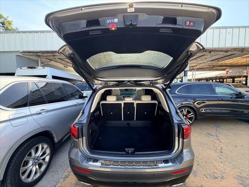 Used 2026 Mercedes-Benz GLB 250 w/ Exclusive Package image 17