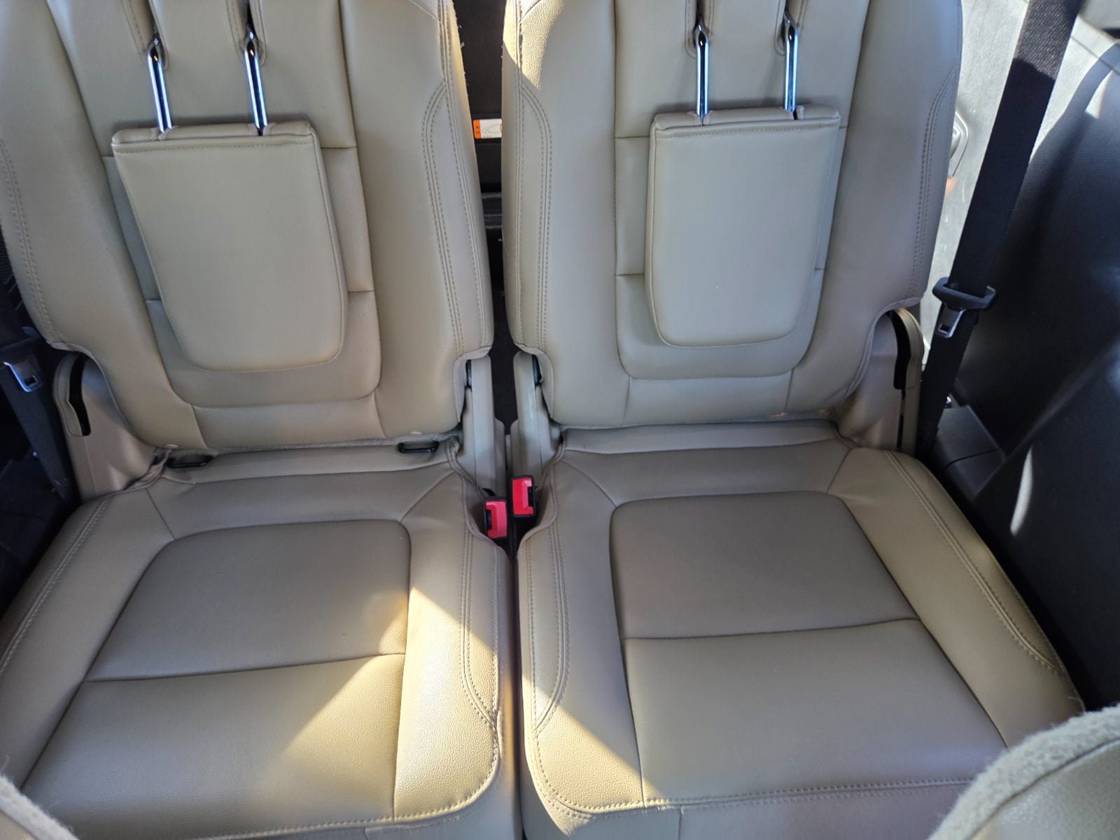 Used 2016 Ford Explorer Limited w/ Equipment Group 301A AWD/4WD image 11