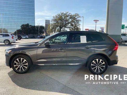 Certified 2025 Volvo XC60 B5 Core image 5