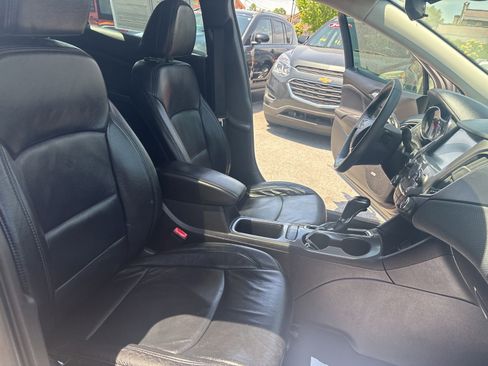 Used 2018 Chevrolet Cruze LT w/ Sun And Sound Package FWD image 22