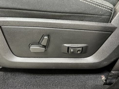 Used 2022 RAM 1500 Warlock w/ Electronics Group AWD/4WD image 10