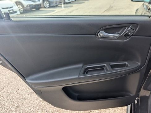 Used 2016 Chevrolet Impala LT image 17