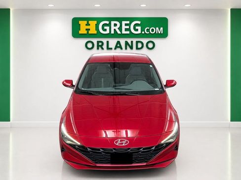 Used 2023 Hyundai Elantra SEL w/ Preferred Accessory Package FWD image 7