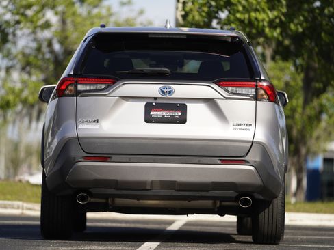 Used 2021 Toyota RAV4 Limited AWD/4WD image 44