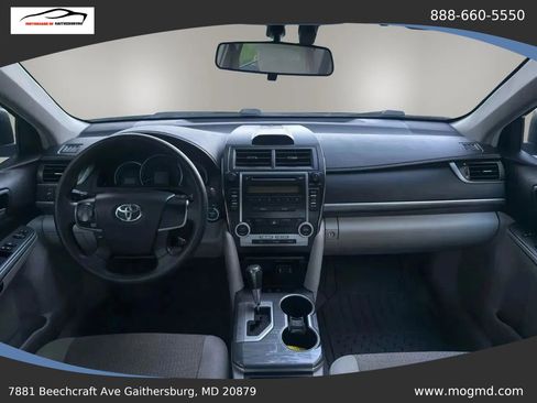 Used 2012 Toyota Camry LE image 27