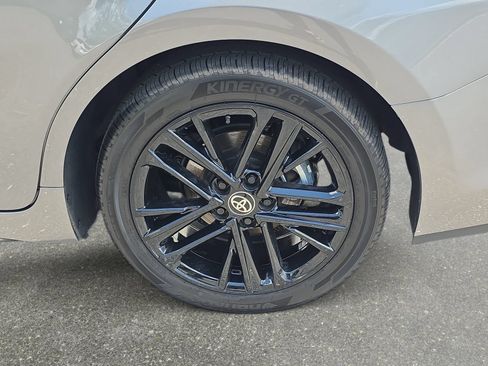 Used 2025 Toyota Camry SE FWD image 32